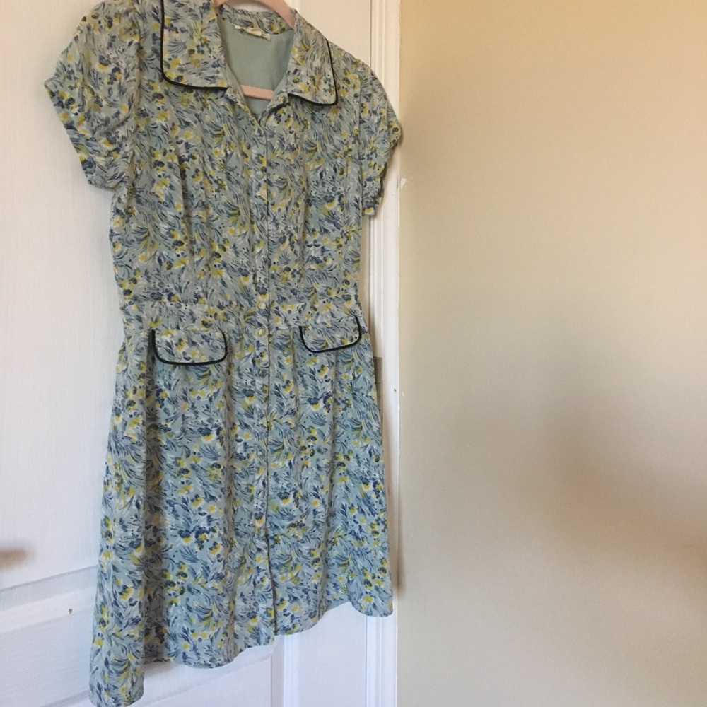 Light blue floral classy dress shirt collar